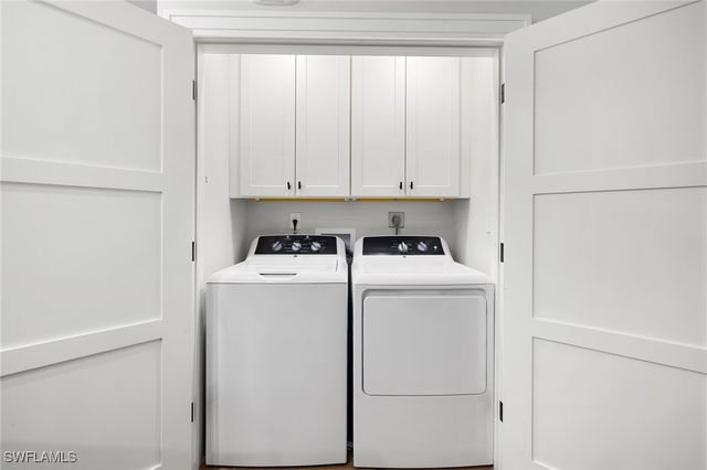 3135 Riviera DR B205, Naples, FL 34103