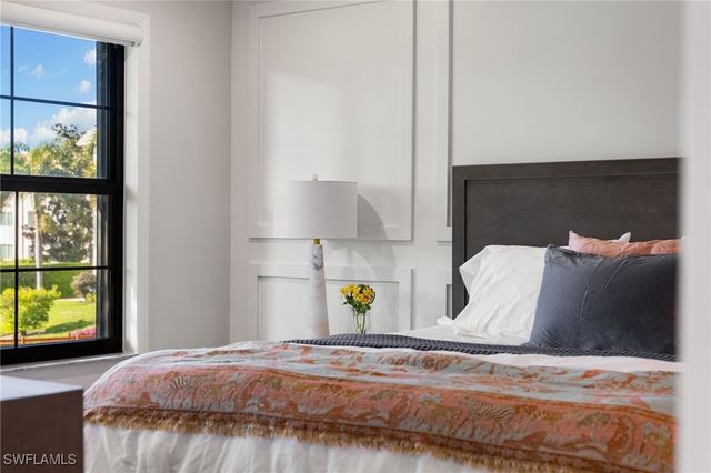 3135 Riviera DR B205, Naples, FL 34103