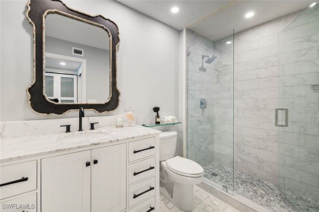 3135 Riviera DR B205, Naples, FL 34103