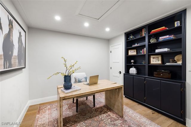 3135 Riviera DR B205, Naples, FL 34103