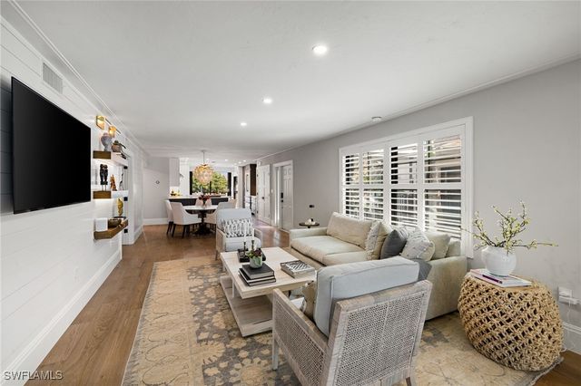 3135 Riviera DR B205, Naples, FL 34103