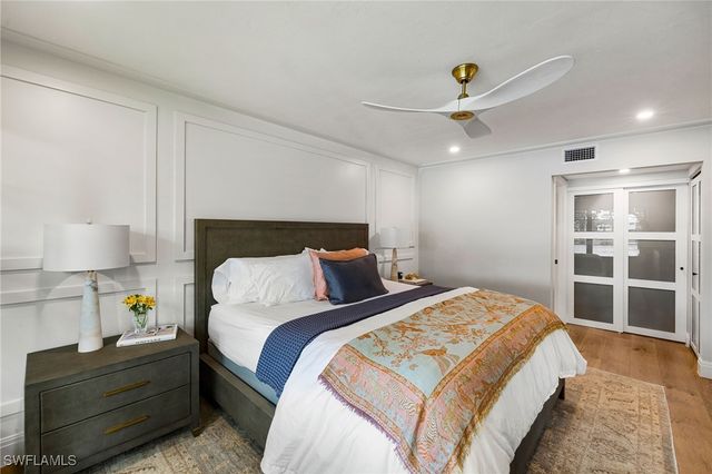 3135 Riviera DR B205, Naples, FL 34103