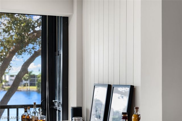 3135 Riviera DR B205, Naples, FL 34103