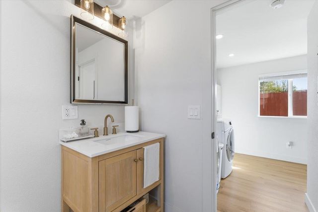 1923 JULIESSE Ave, Sacramento, CA 95815