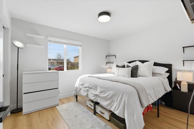 1923 JULIESSE Ave, Sacramento, CA 95815