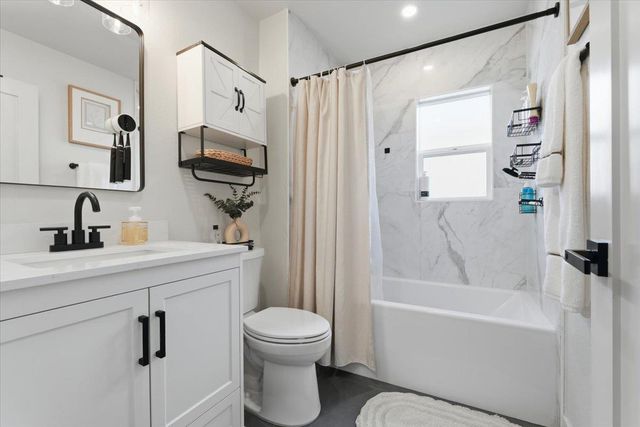 1923 JULIESSE Ave, Sacramento, CA 95815