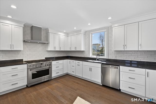 33 Pearl Street, Milford, CT 06460