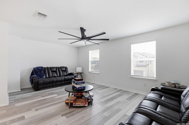 10643 W MILITARY DR unit 13, San Antonio, TX 78251