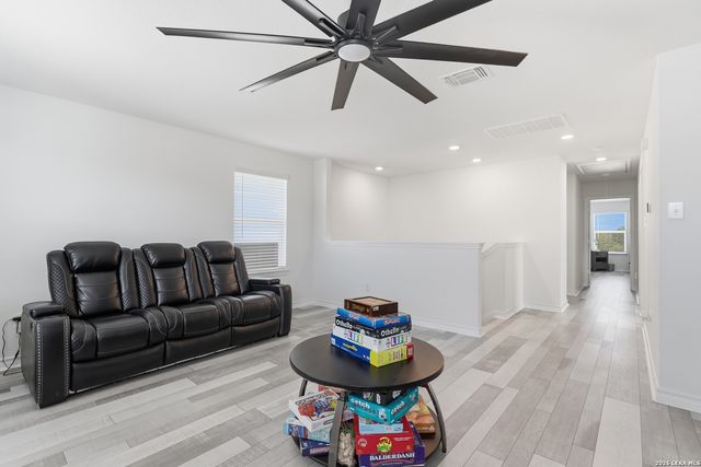 10643 W MILITARY DR unit 13, San Antonio, TX 78251