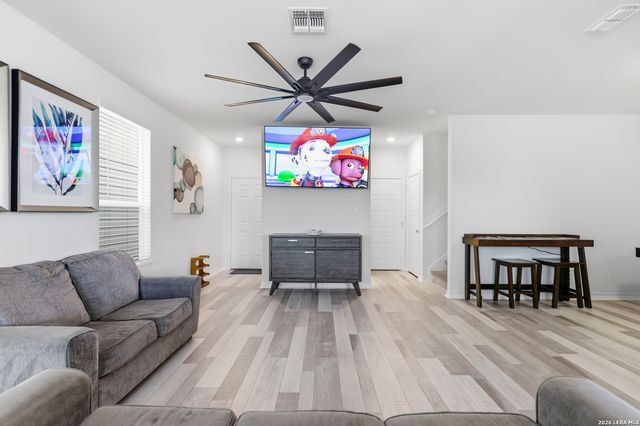 10643 W MILITARY DR unit 13, San Antonio, TX 78251