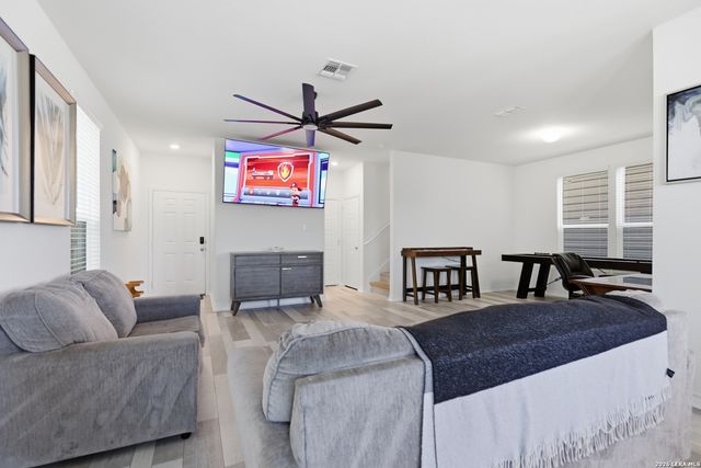 10643 W MILITARY DR unit 13, San Antonio, TX 78251
