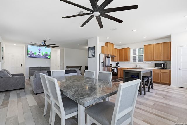 10643 W MILITARY DR unit 13, San Antonio, TX 78251