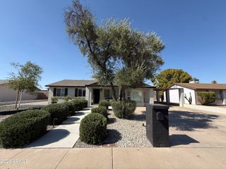 2116 E MARCONI Avenue, Phoenix, AZ 85022