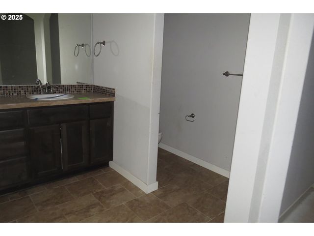 10200 Ne 123RD Ct, Vancouver, WA 98682