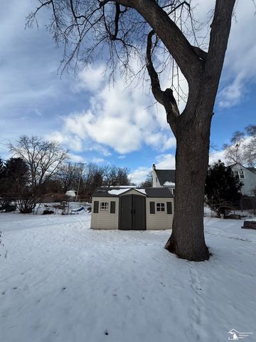 10484 Quirk Street, Van Buren Twp, MI 48111