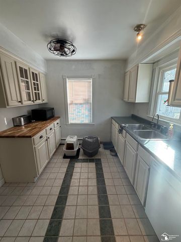 10484 Quirk Street, Van Buren Twp, MI 48111