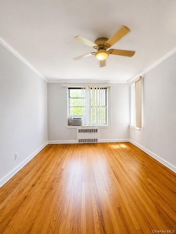 65-45 Yellowstone Boulevard 5C, Forest Hills, NY 11375