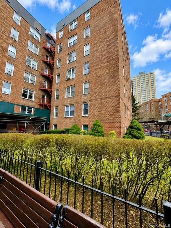65-45 Yellowstone Boulevard 5C, Forest Hills, NY 11375