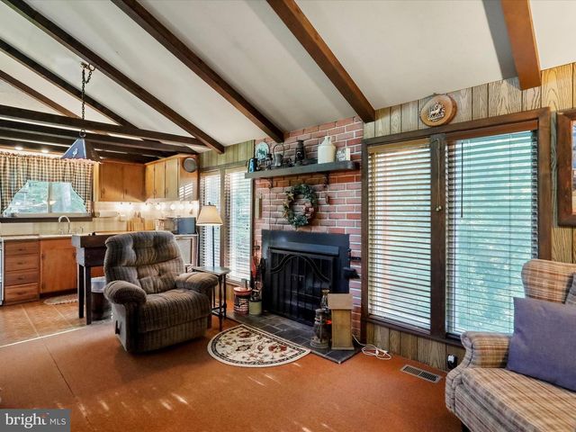 600 CABIN DRIVE, Hedgesville, WV 25427