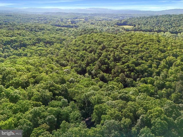 600 CABIN DRIVE, Hedgesville, WV 25427