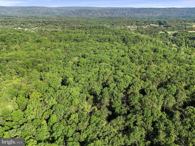 600 CABIN DRIVE, Hedgesville, WV 25427