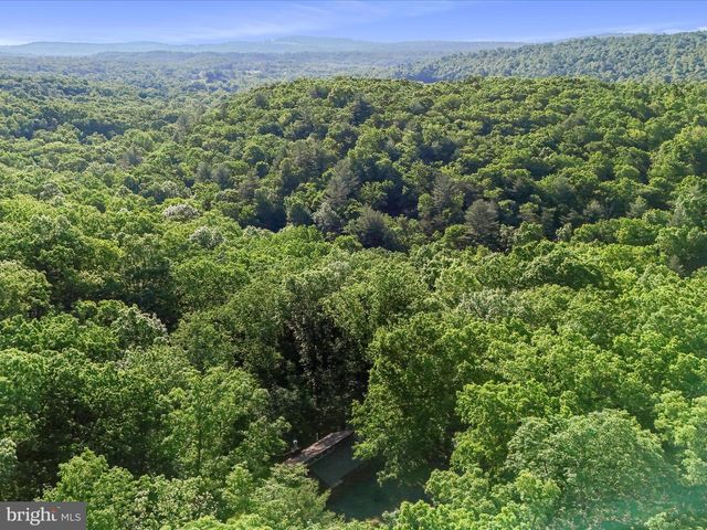 600 CABIN DRIVE, Hedgesville, WV 25427
