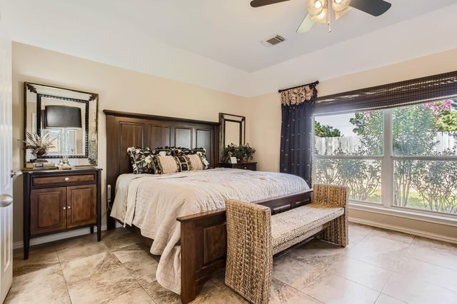 19606 Nara Vista Drive, Tomball, TX 77377