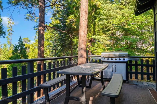 270 Flower Drive, Lake Arrowhead, CA 92352