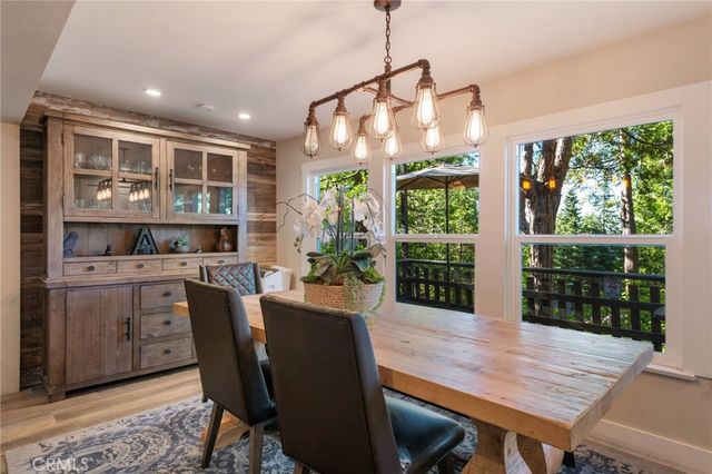 270 Flower Drive, Lake Arrowhead, CA 92352