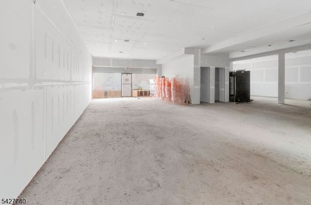 173 3Rd St, Elizabeth City, NJ 07206