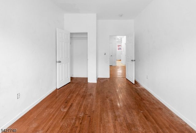 173 3Rd St, Elizabeth City, NJ 07206