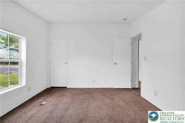 116 Nashua, Lehigh Twp, PA 18088