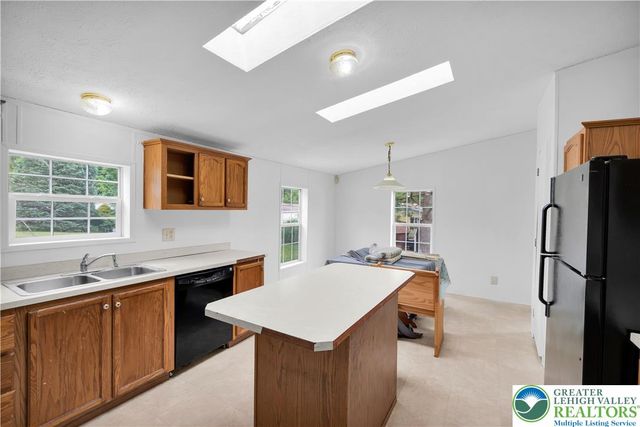 116 Nashua, Lehigh Twp, PA 18088