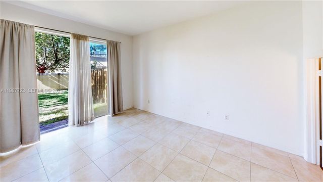 686 NE 21st Ave, Homestead, FL 33033