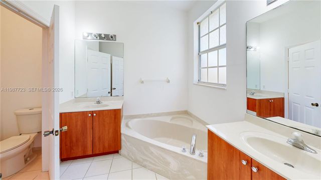 686 NE 21st Ave, Homestead, FL 33033