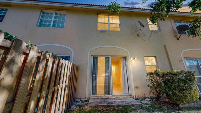 686 NE 21st Ave, Homestead, FL 33033