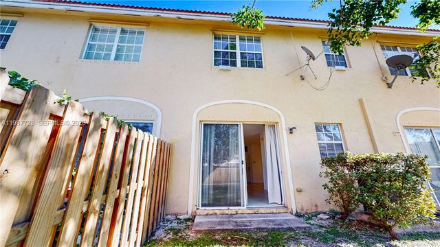 686 NE 21st Ave, Homestead, FL 33033