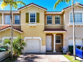 686 NE 21st Ave, Homestead, FL 33033