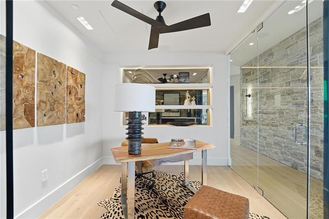 4951 W 134 Street 301, Leawood, KS 66209