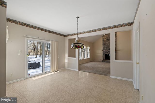 332 FORREST LN, Swedesboro, NJ 08085