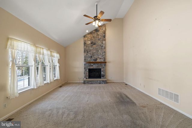 332 FORREST LN, Swedesboro, NJ 08085