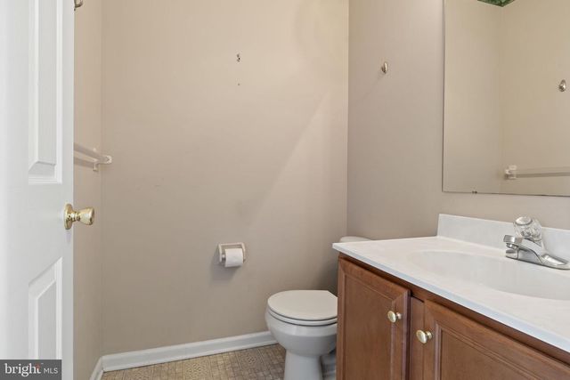 332 FORREST LN, Swedesboro, NJ 08085