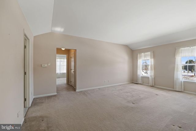 332 FORREST LN, Swedesboro, NJ 08085