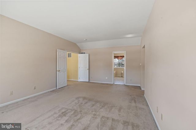 332 FORREST LN, Swedesboro, NJ 08085