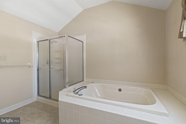 332 FORREST LN, Swedesboro, NJ 08085