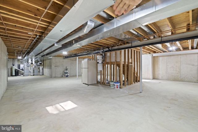 332 FORREST LN, Swedesboro, NJ 08085