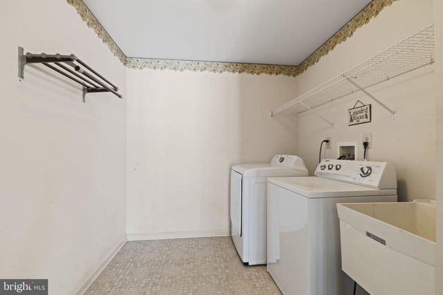 332 FORREST LN, Swedesboro, NJ 08085