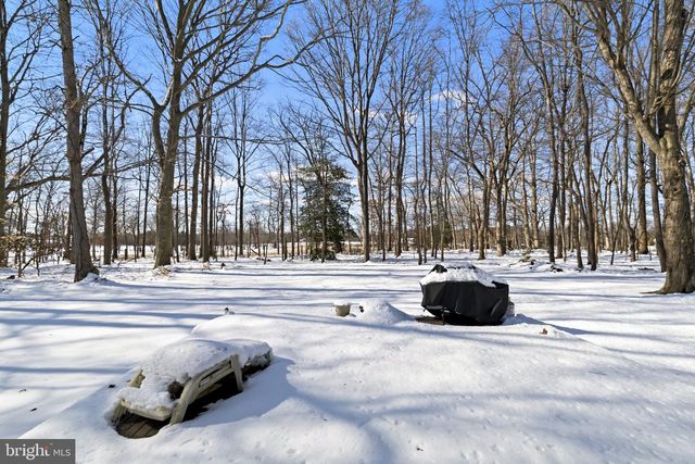 332 FORREST LN, Swedesboro, NJ 08085