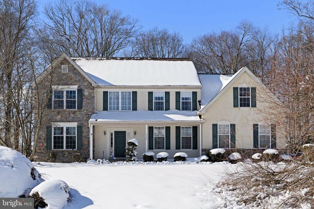 332 FORREST LN, Swedesboro, NJ 08085