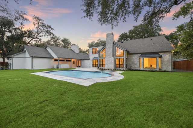 5665 Pine Forest Road, Houston, TX 77056